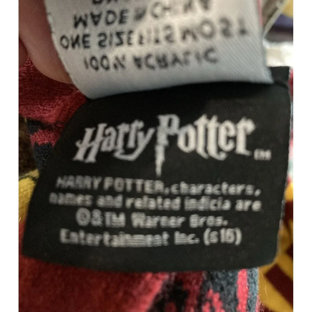 Harry Potter Official Gryffindor Crest Scarf w Fringe One Size Fits Most 73